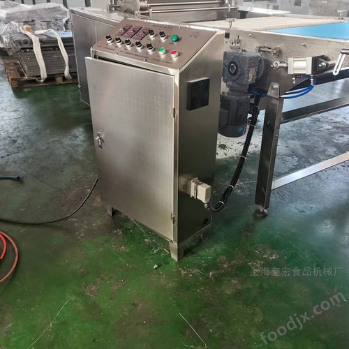 狗糧寵物餅干生產(chǎn)線設備 磨牙棒成套機器與餅干機械的全面解析